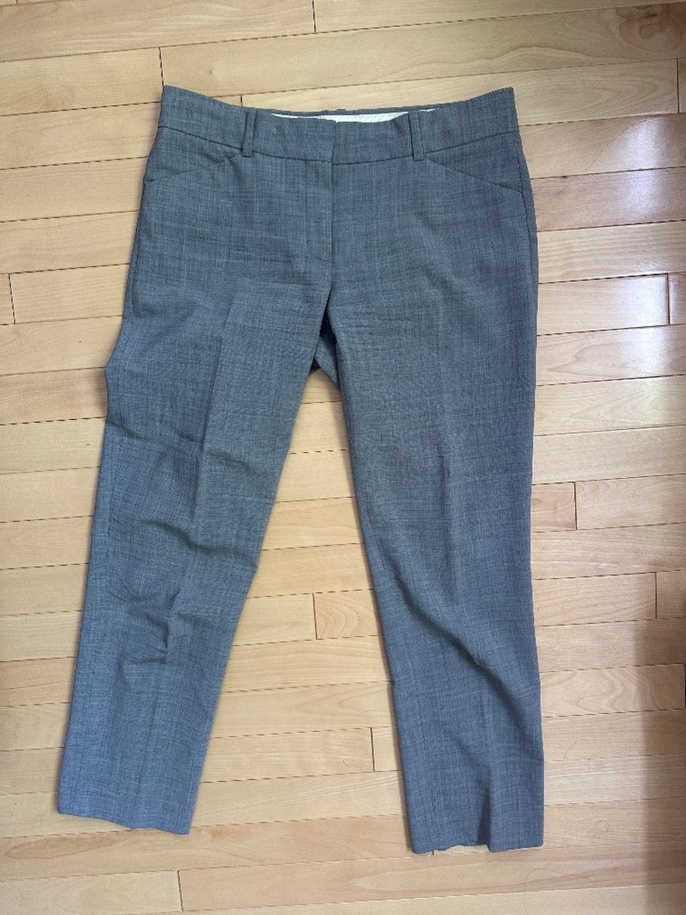 Aritzia Babaton cropped straight leg